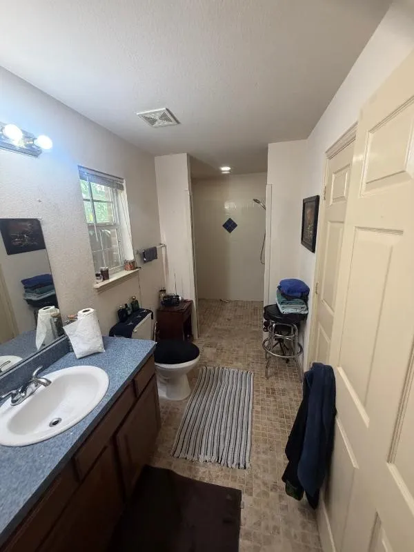 918 Bayonne Street Dallas, TX 75212