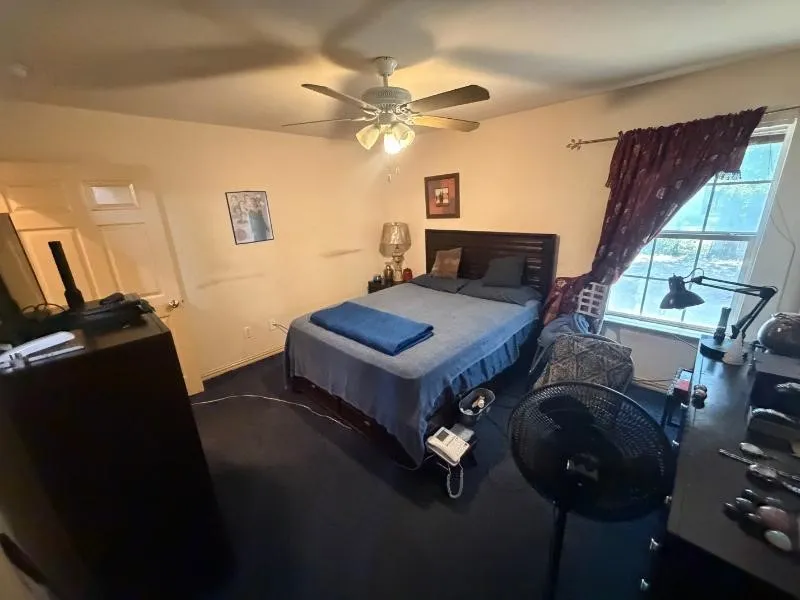 918 Bayonne Street Dallas, TX 75212