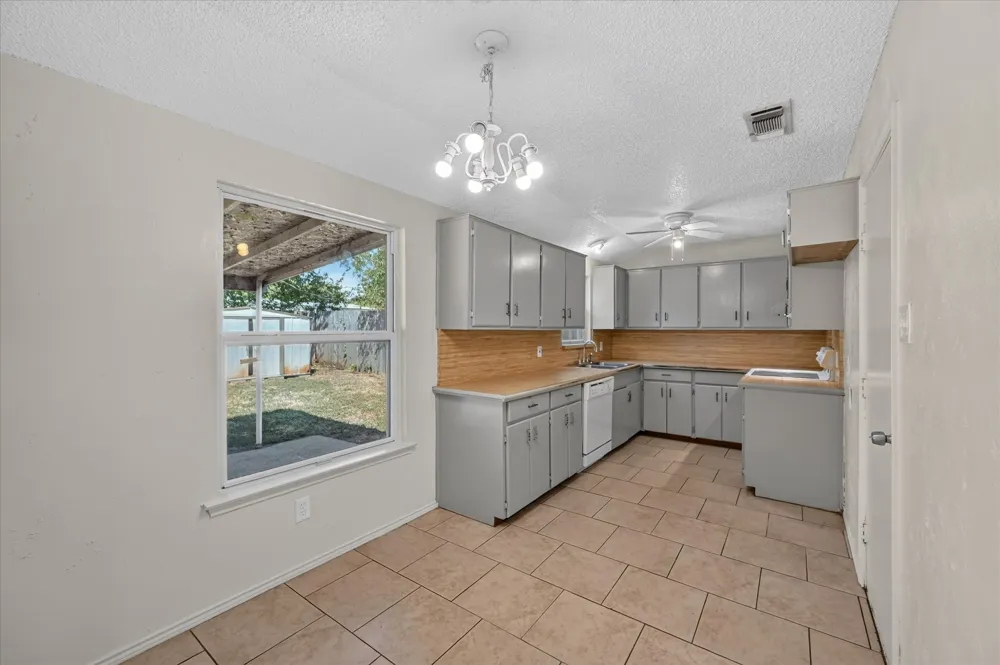 209 Water Lane Crowley, TX 76036
