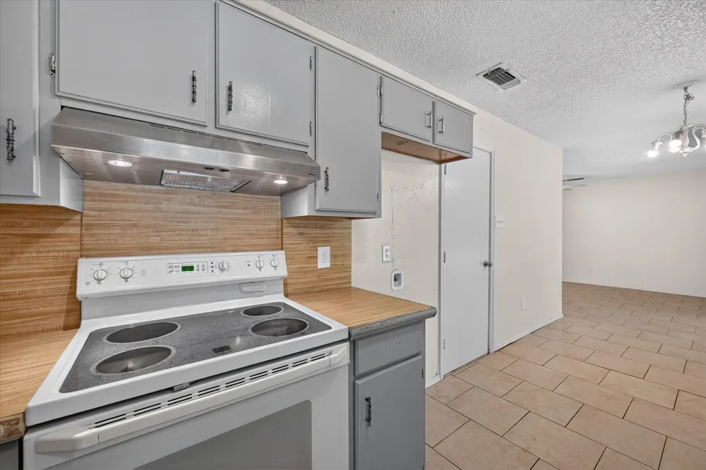 209 Water Lane Crowley, TX 76036