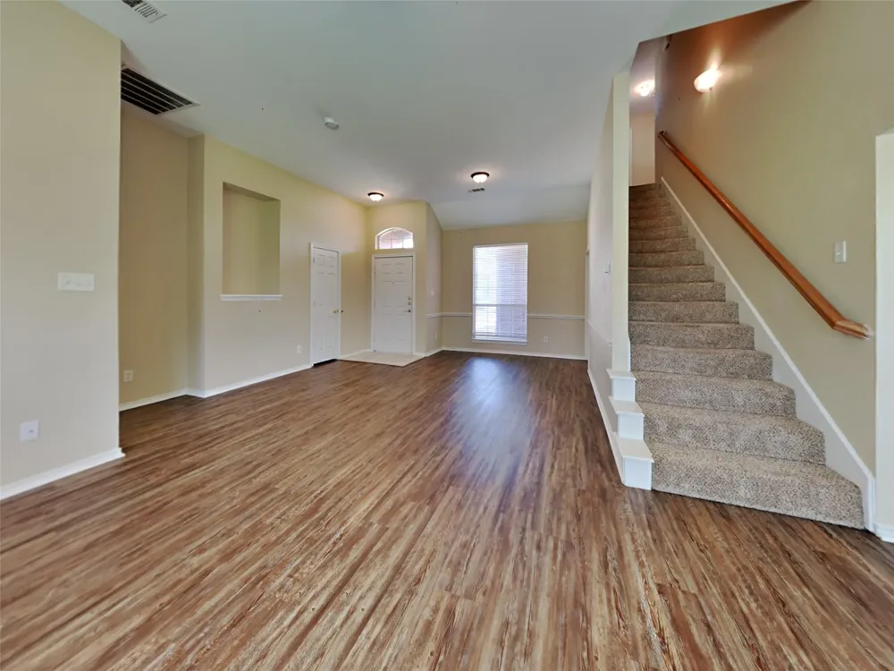1829 Carver Drive Carrollton, TX 75010