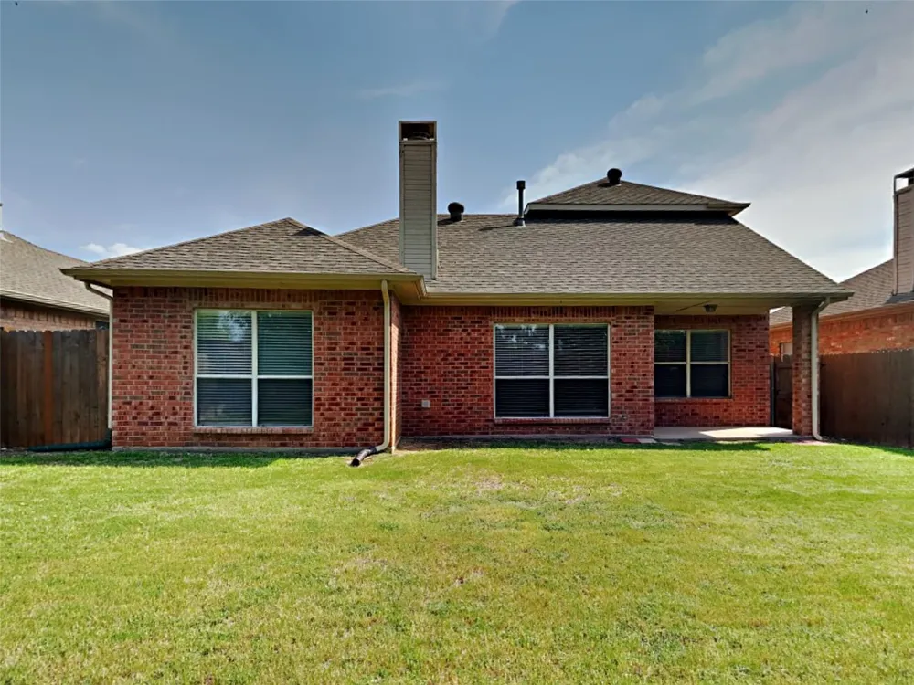 1829 Carver Drive Carrollton, TX 75010