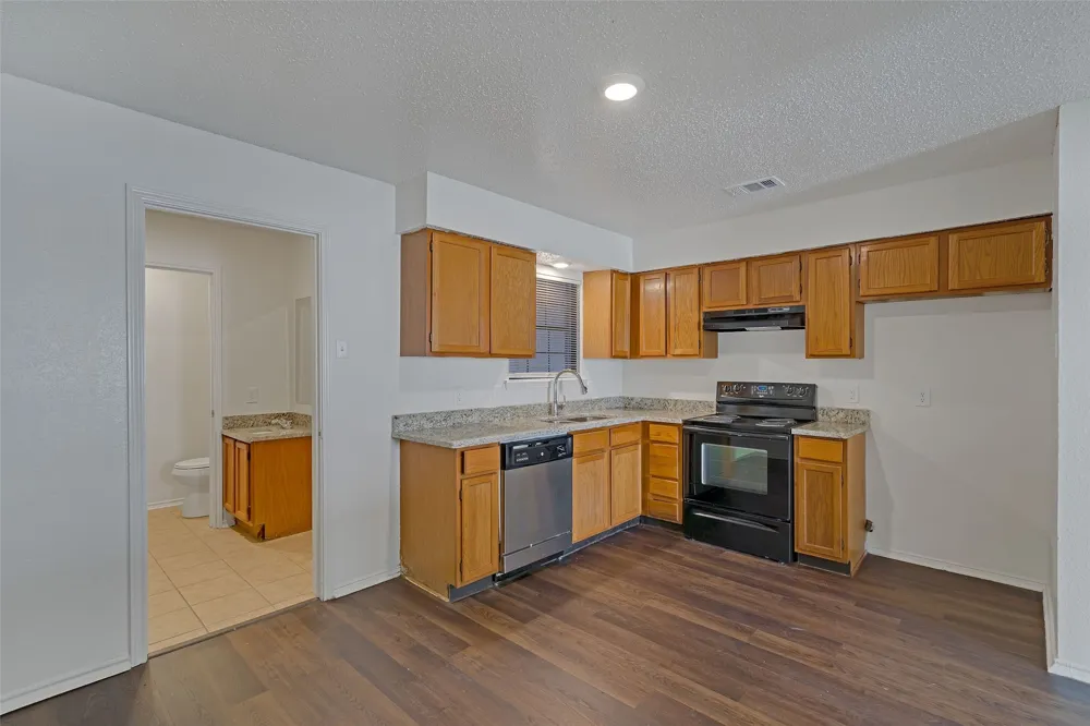 210 Rolston Road #2 Irving, TX 75060