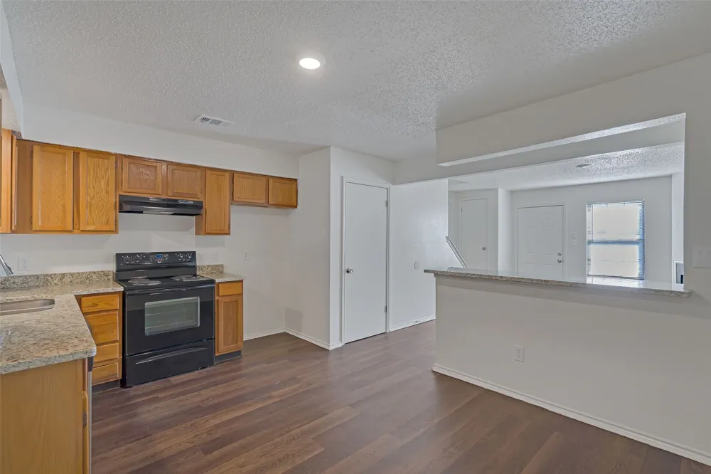 210 Rolston Road #2 Irving, TX 75060
