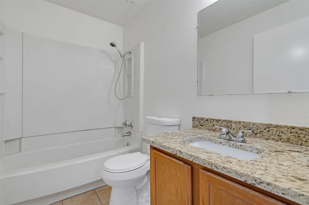 210 Rolston Road #2 Irving, TX 75060