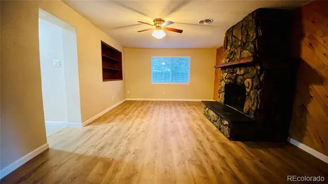 903 Quentin Street Aurora, CO 80011