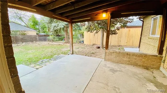 903 Quentin Street Aurora, CO 80011