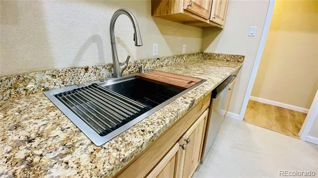 903 Quentin Street Aurora, CO 80011