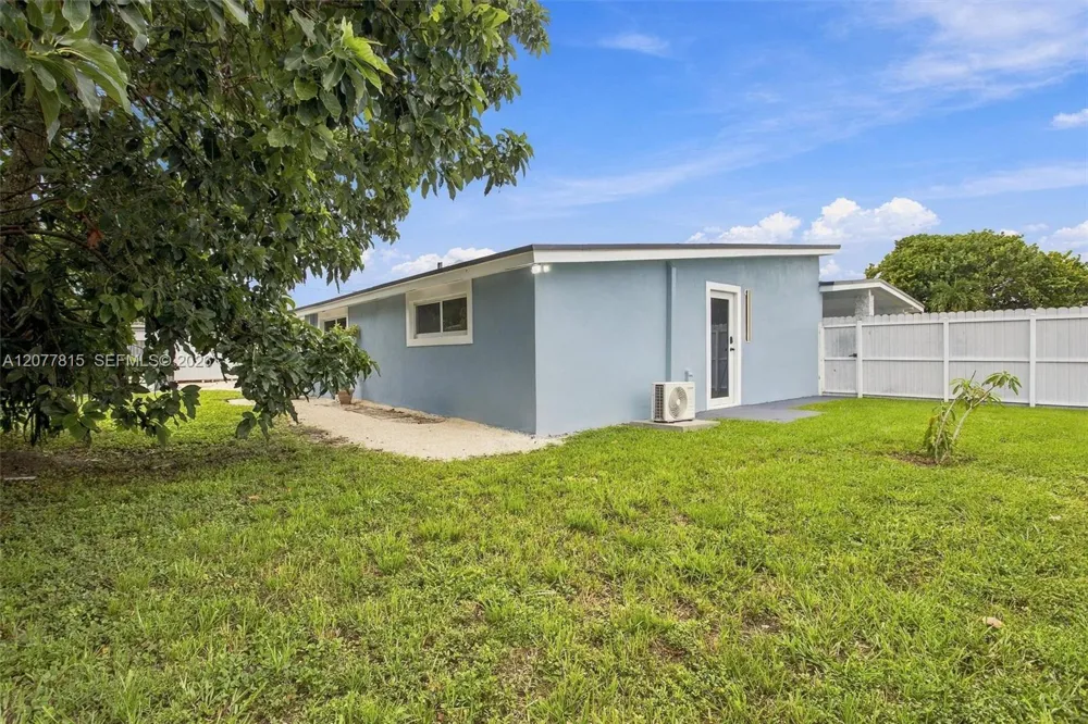 4035 SW 108th Ave Miami, FL 33165