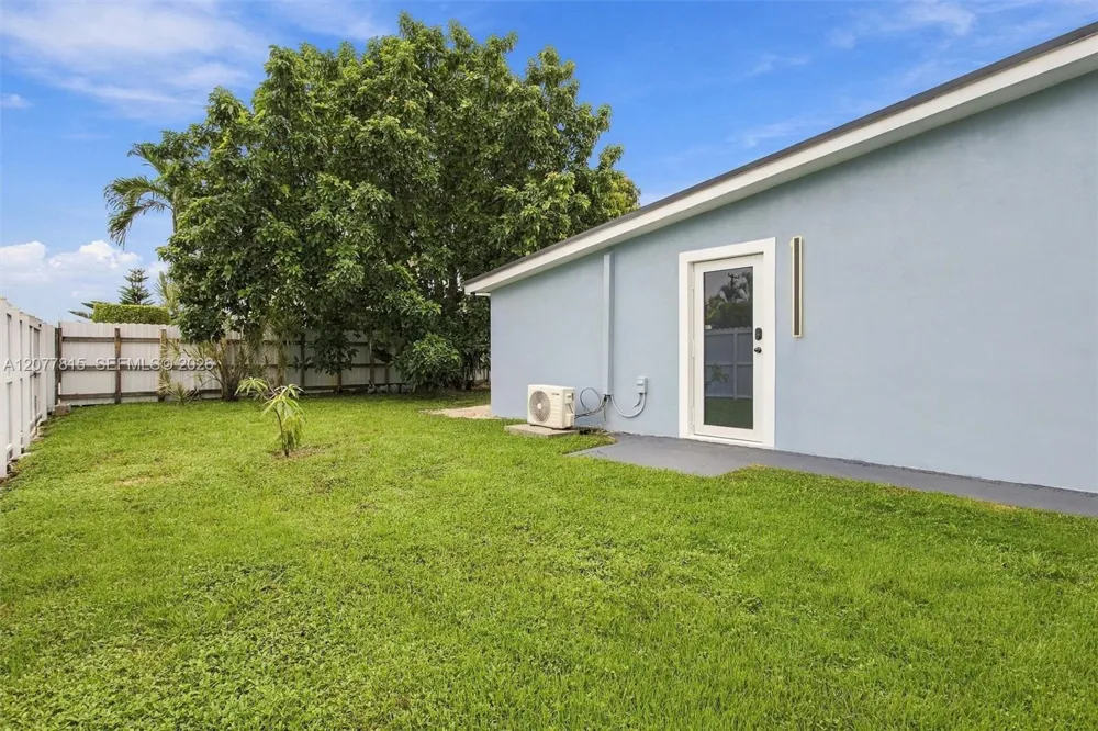 4035 SW 108th Ave Miami, FL 33165