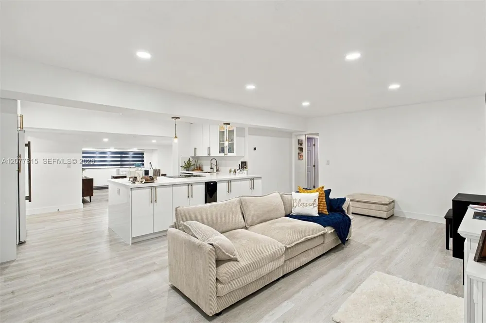 4035 SW 108th Ave Miami, FL 33165