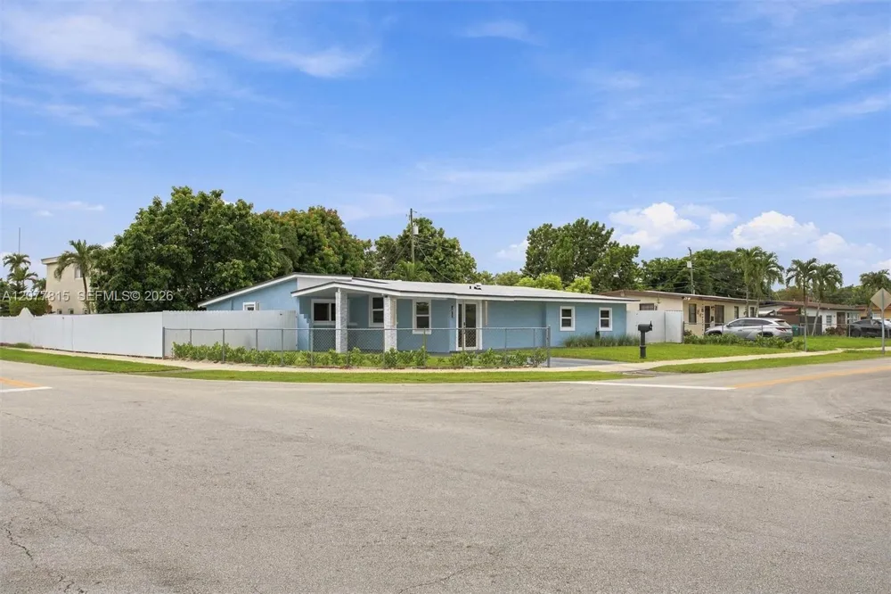 4035 SW 108th Ave Miami, FL 33165