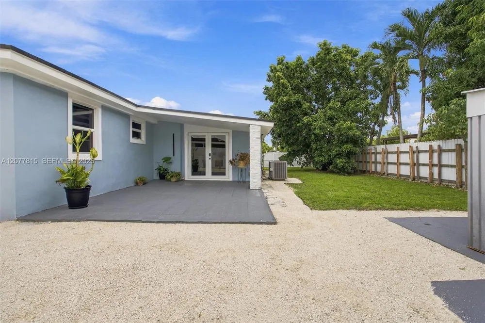 4035 SW 108th Ave Miami, FL 33165