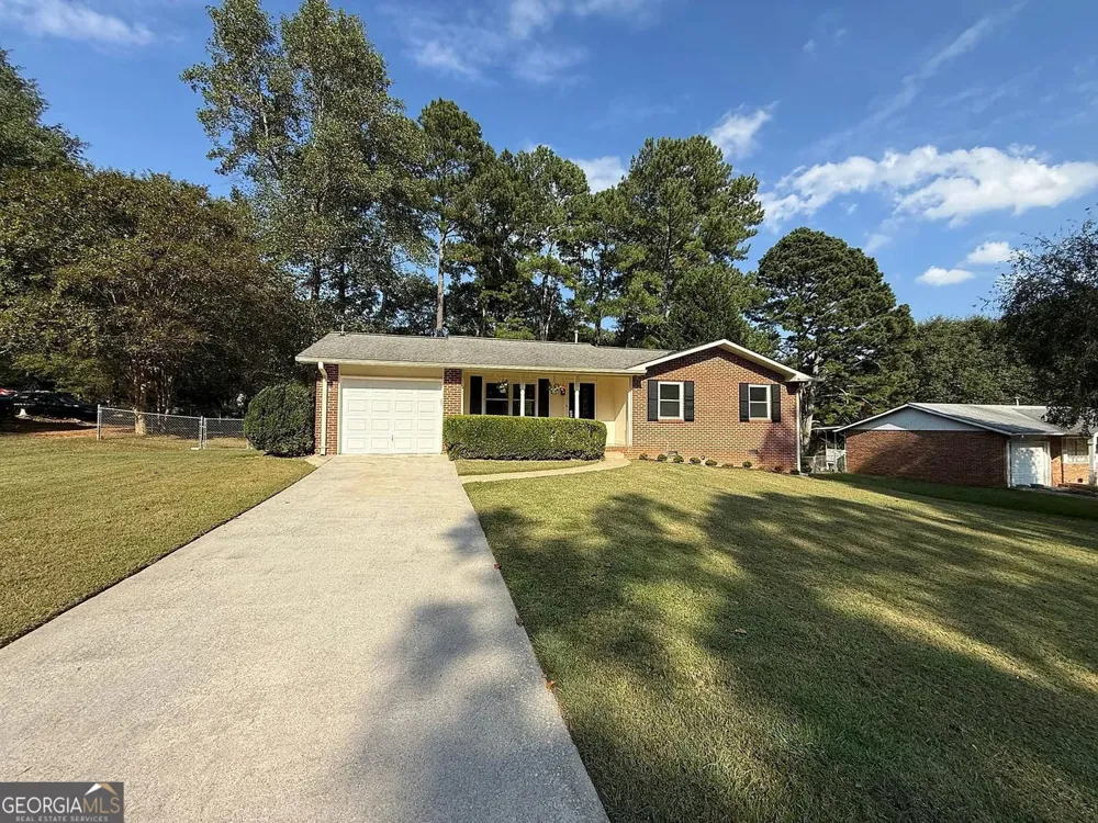 849 Pine Shadow LN Winder, GA 30680