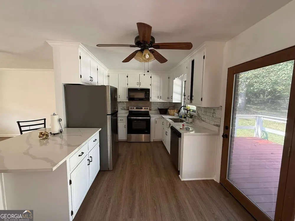 849 Pine Shadow LN Winder, GA 30680
