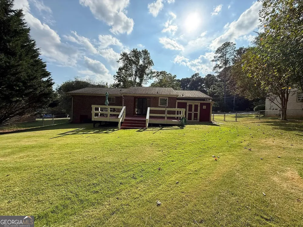 849 Pine Shadow LN Winder, GA 30680