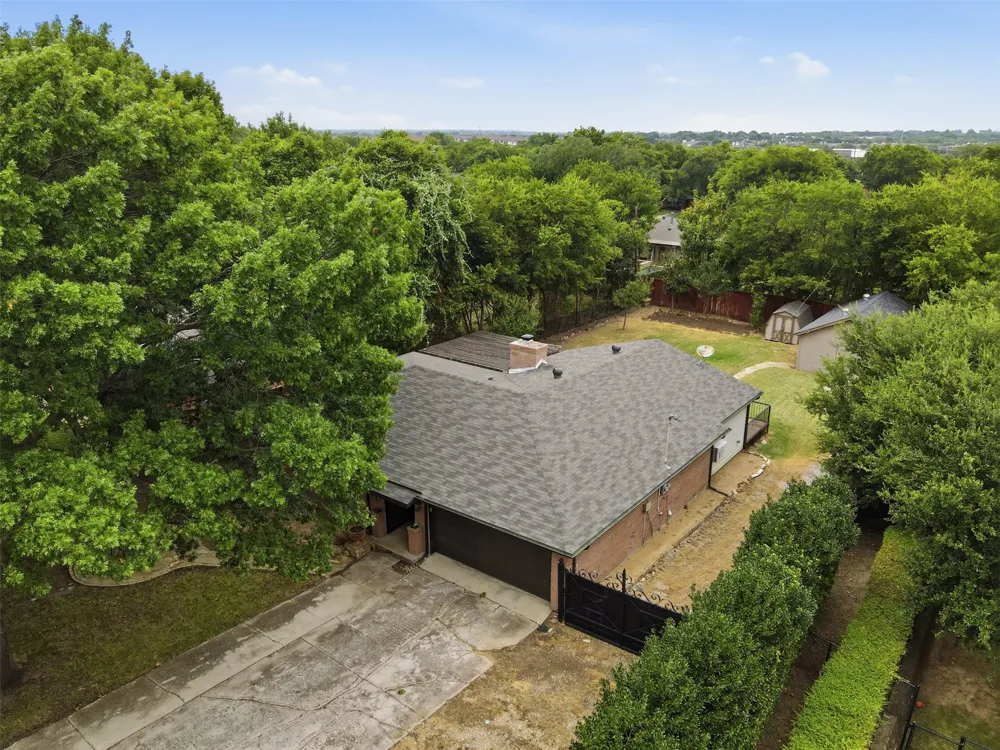 917 E Worth Street Grapevine, TX 76051