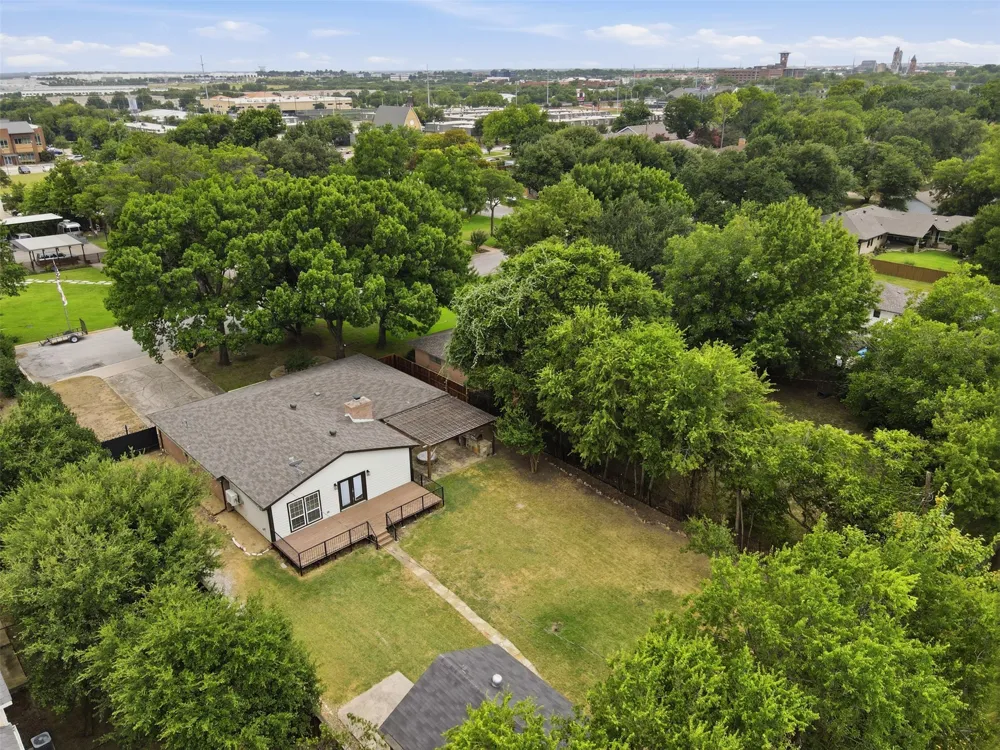 917 E Worth Street Grapevine, TX 76051