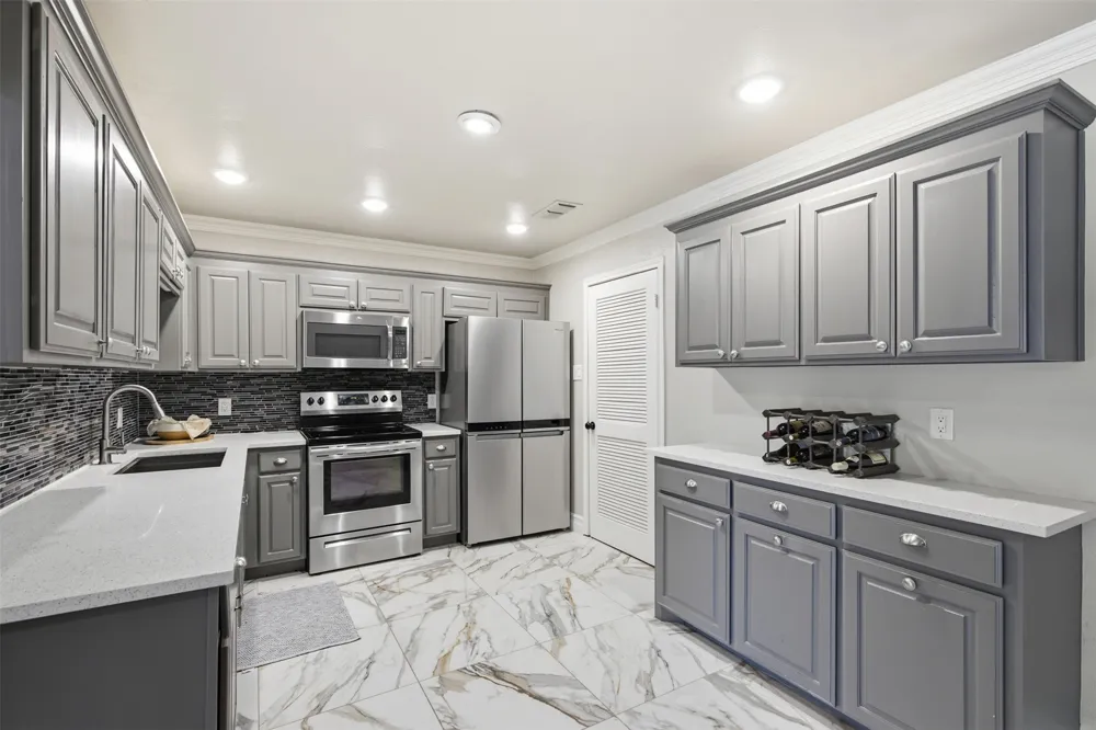 917 E Worth Street Grapevine, TX 76051