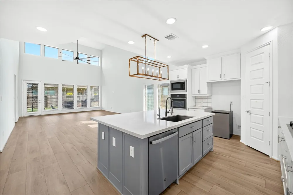 1402 Hudgins Pass Richmond, TX 77469