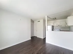 101 Brookside Lane #30 Sealy, TX 77474