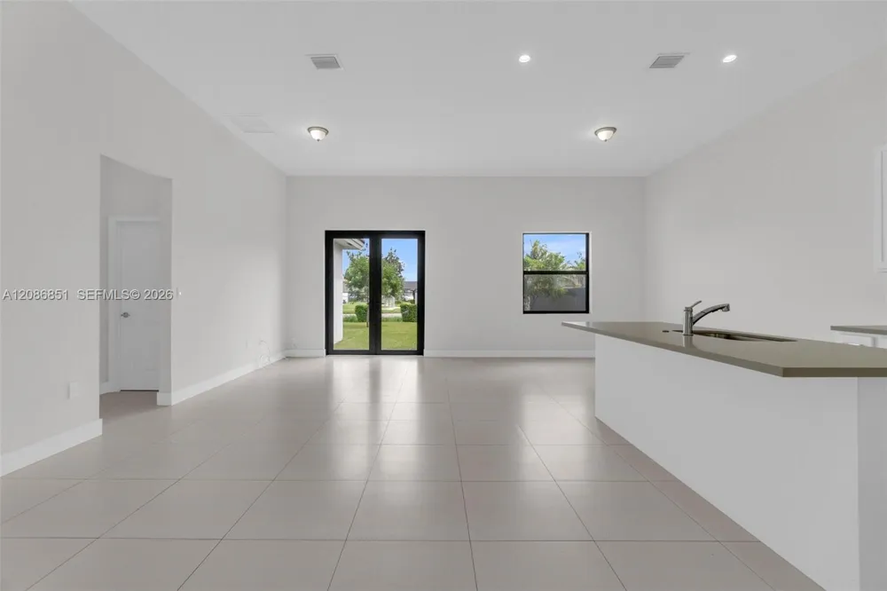 19447 SW 124th Ct Miami, FL 33177