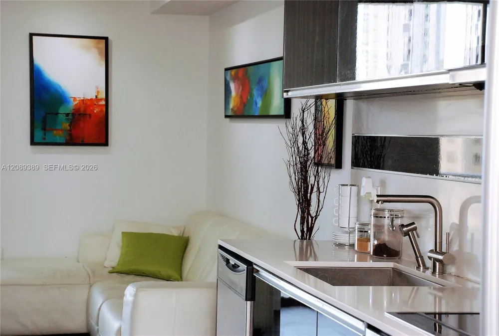 50 Biscayne Blvd #1509 Miami, FL 33132