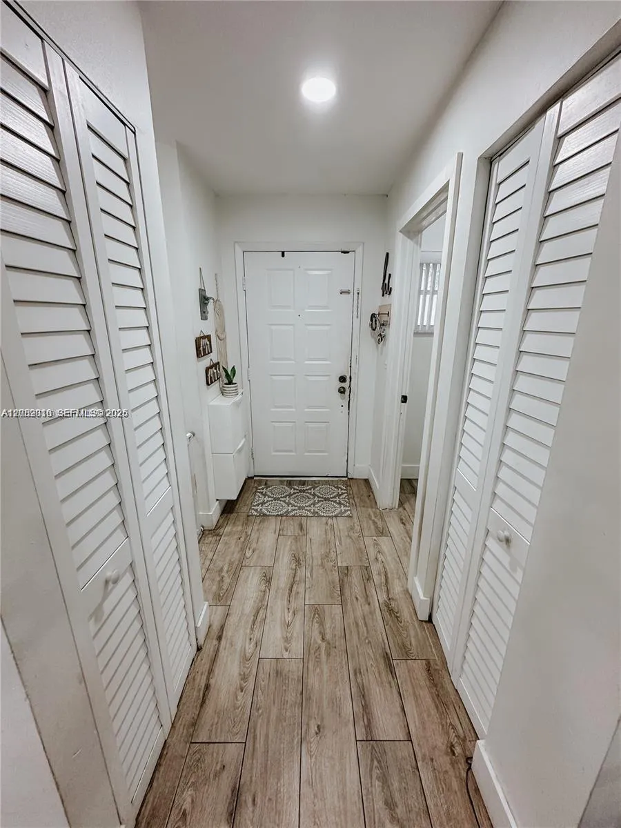 11807 SW 99th Ln Miami, FL 33186