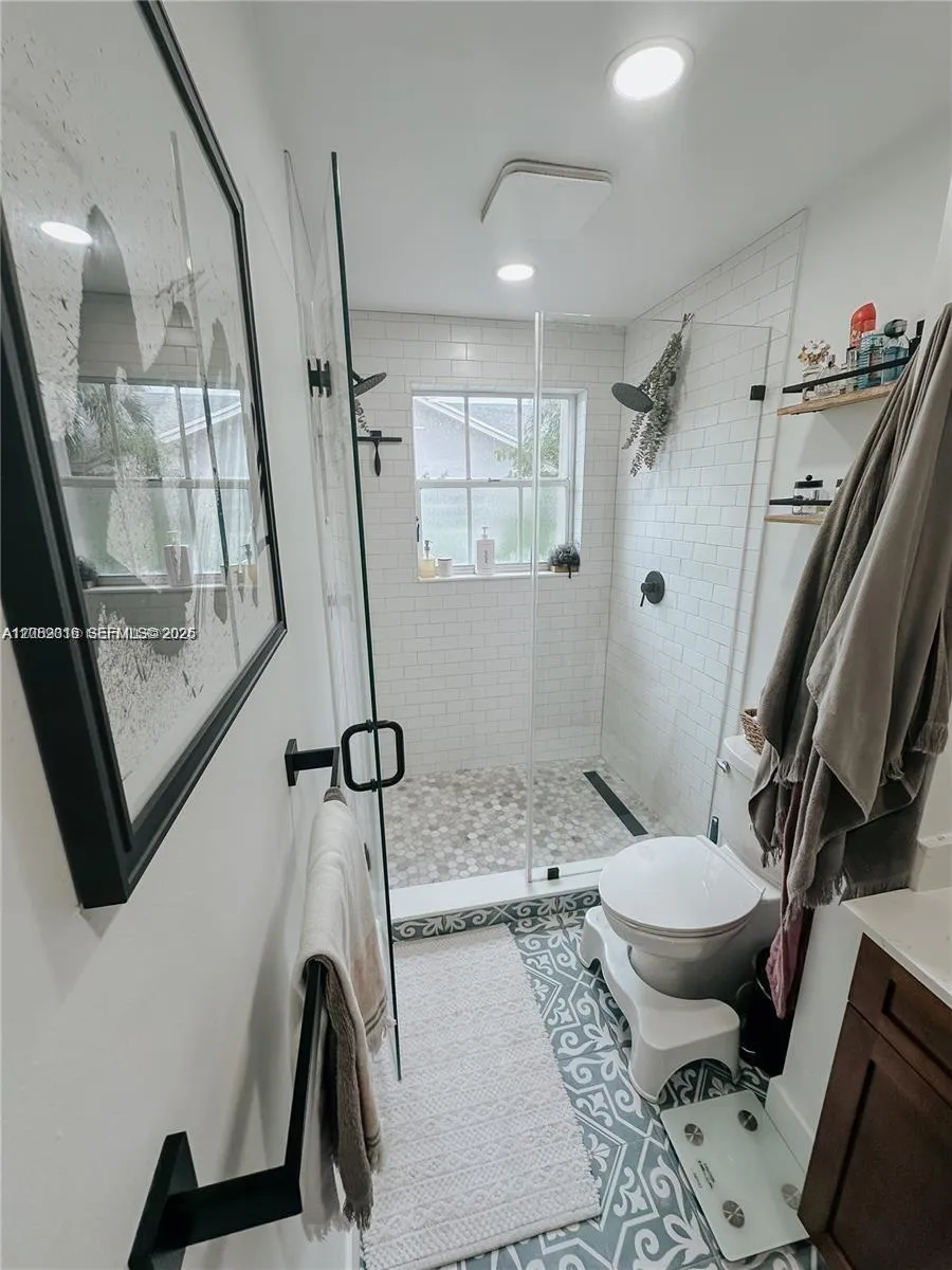 11807 SW 99th Ln Miami, FL 33186