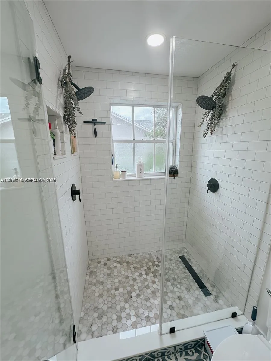 11807 SW 99th Ln Miami, FL 33186
