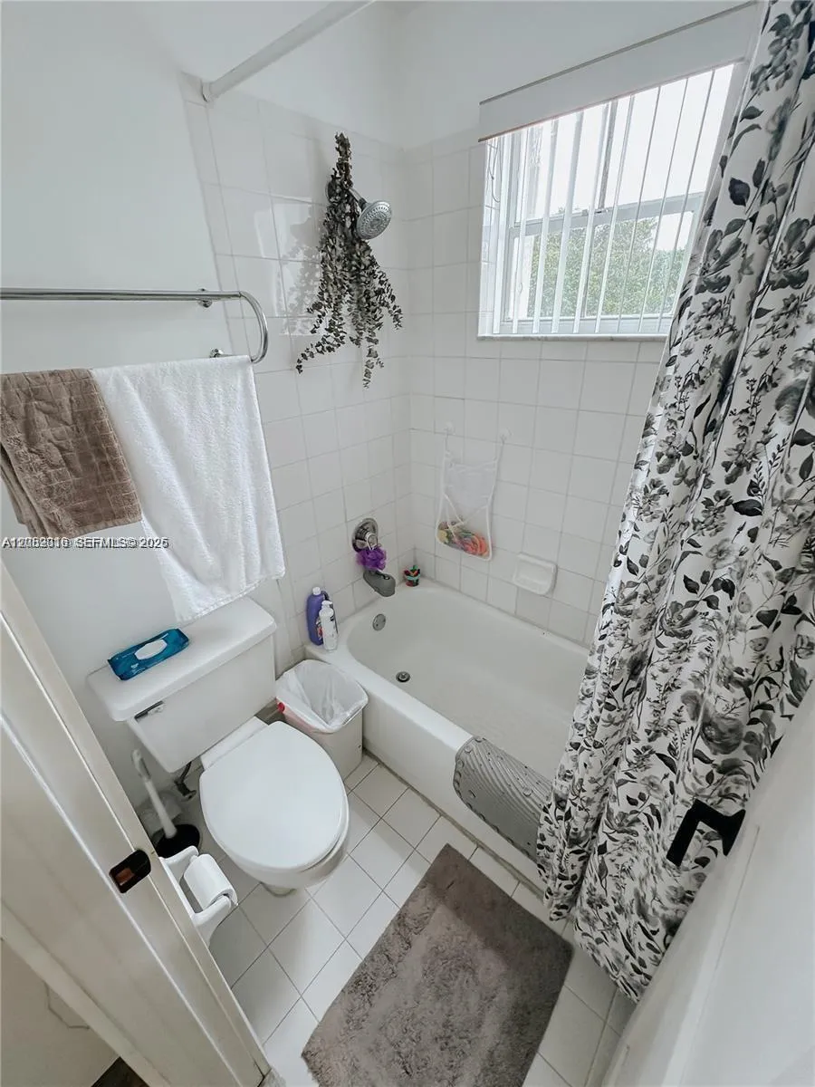 11807 SW 99th Ln Miami, FL 33186