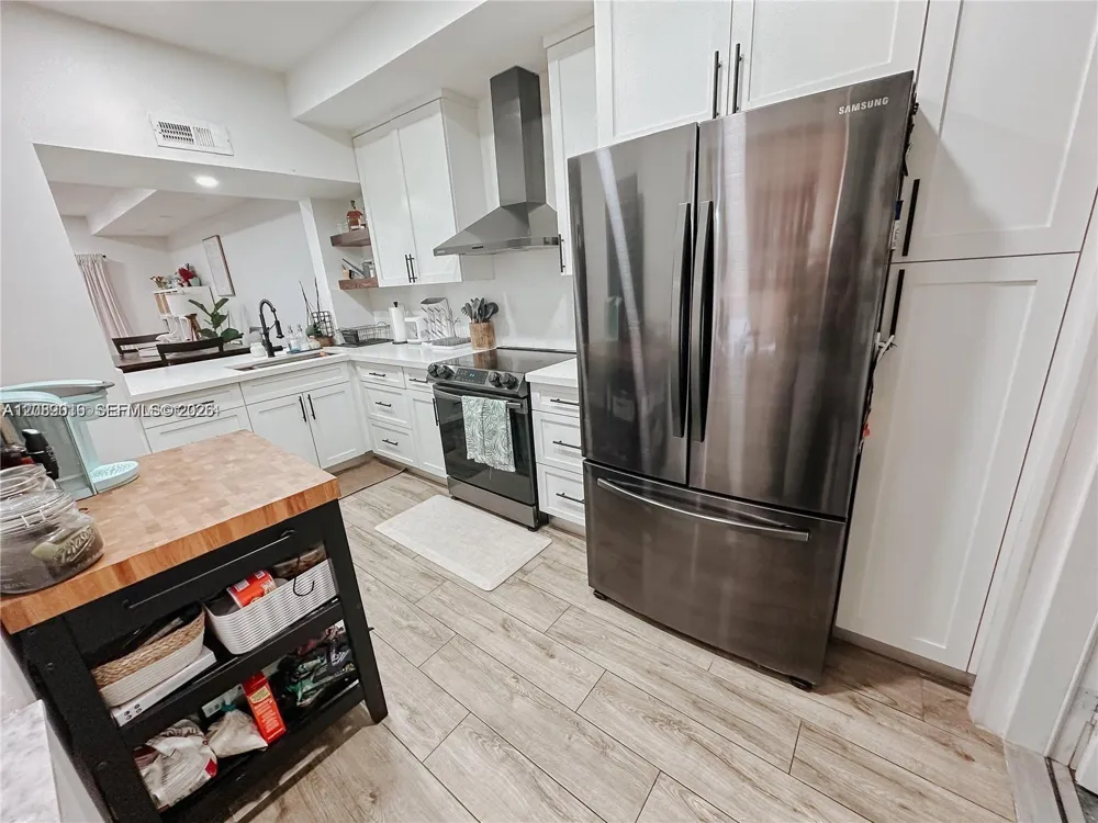 11807 SW 99th Ln Miami, FL 33186