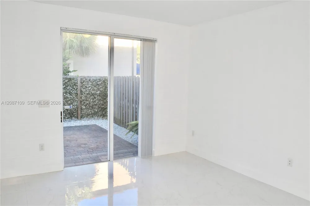 20733 NE 10th Ct Miami, FL 33179