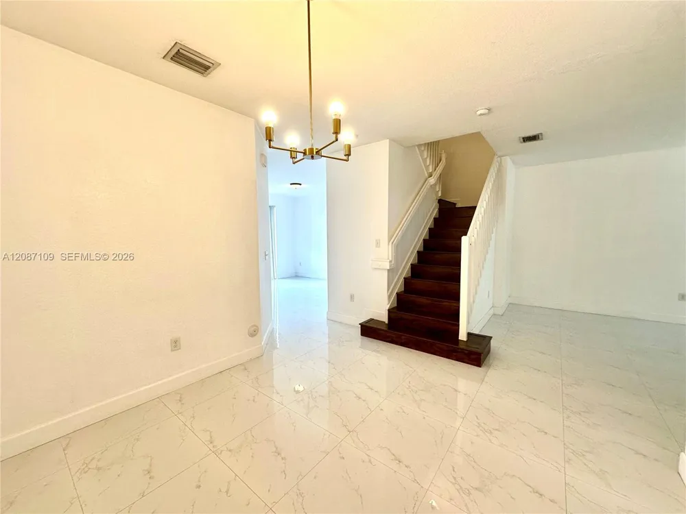 20733 NE 10th Ct Miami, FL 33179
