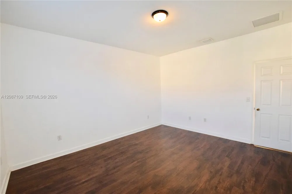 20733 NE 10th Ct Miami, FL 33179