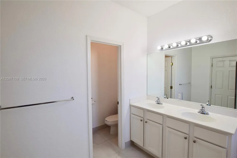 20733 NE 10th Ct Miami, FL 33179