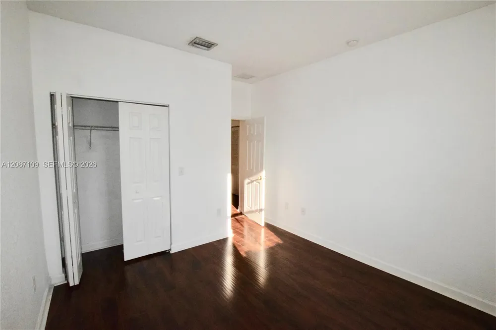 20733 NE 10th Ct Miami, FL 33179