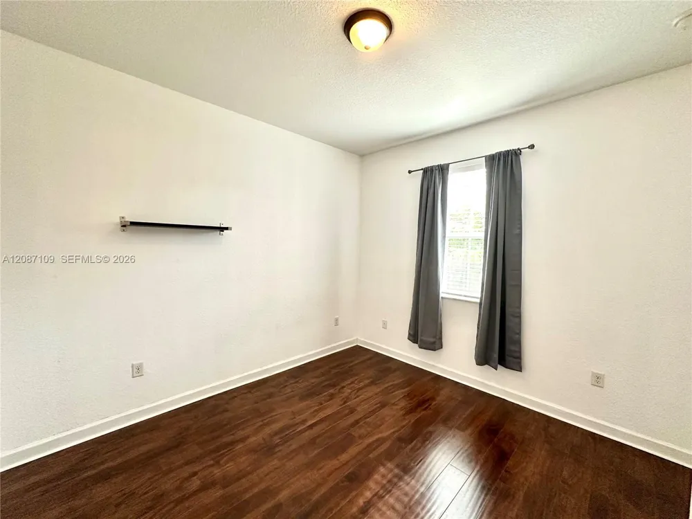 20733 NE 10th Ct Miami, FL 33179