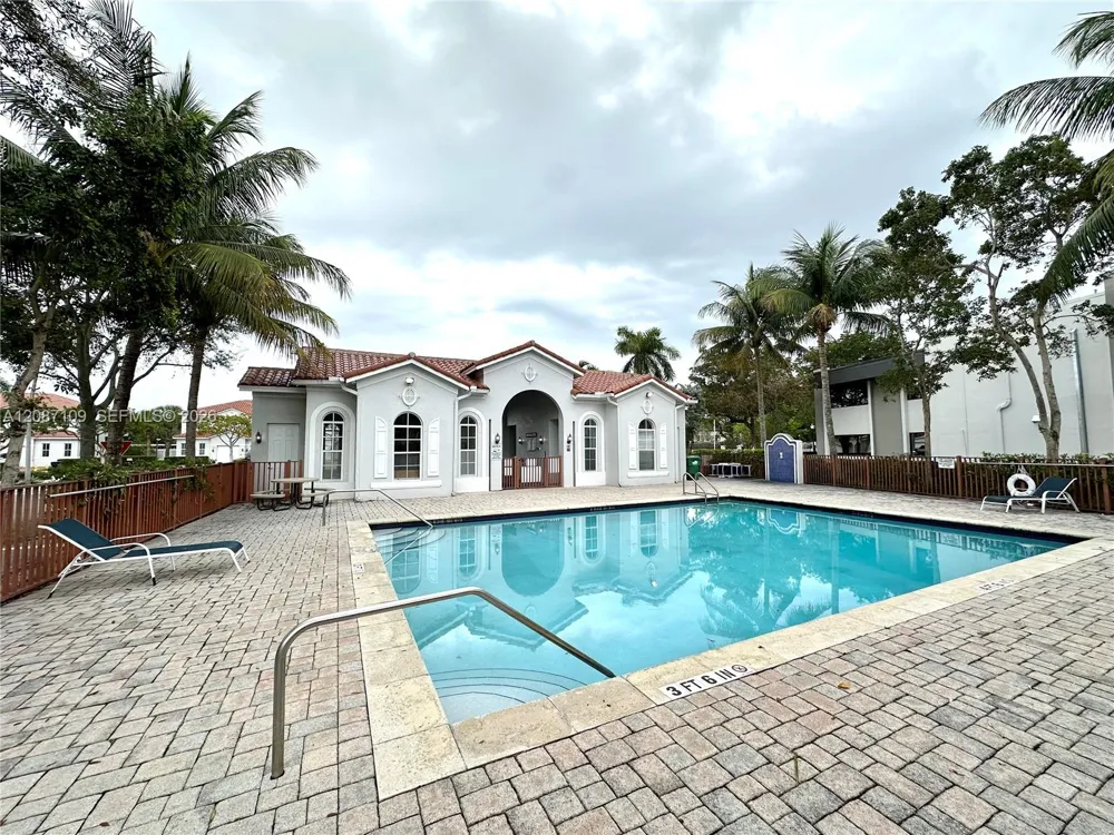20733 NE 10th Ct Miami, FL 33179