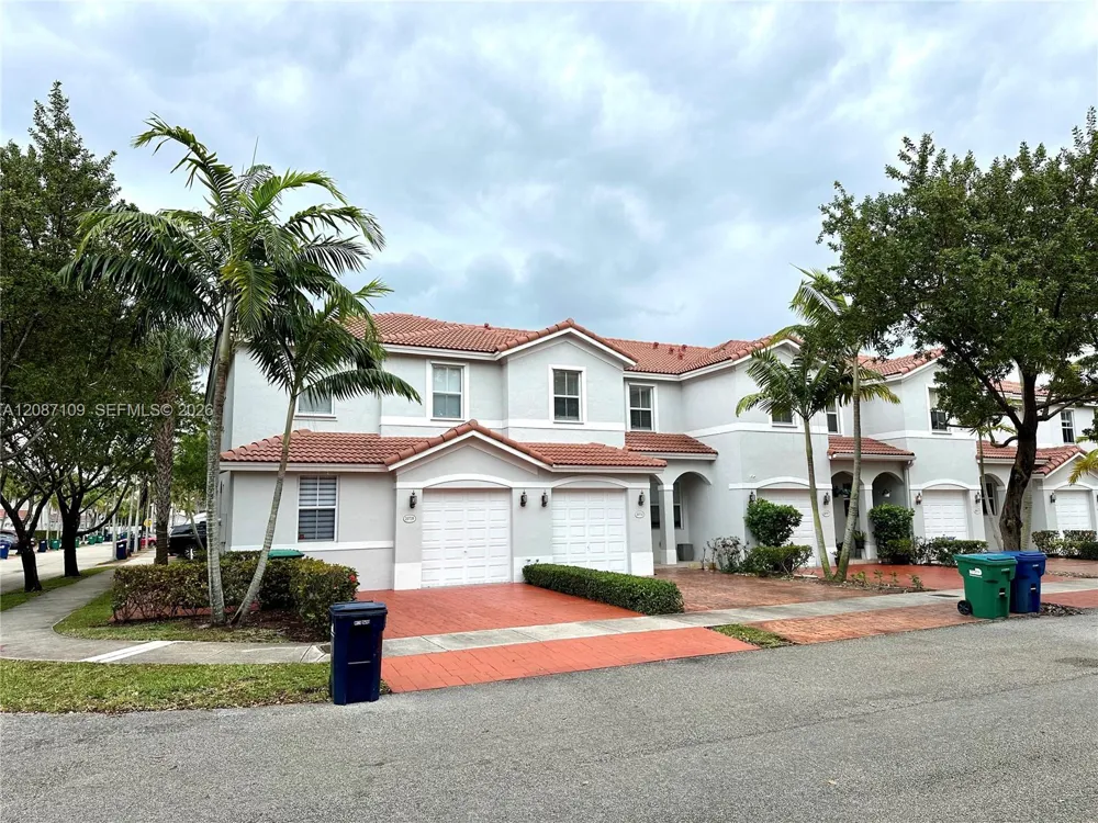20733 NE 10th Ct Miami, FL 33179