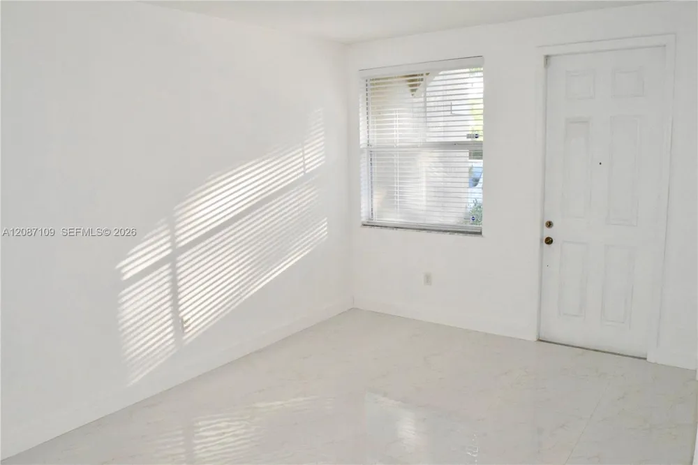 20733 NE 10th Ct Miami, FL 33179