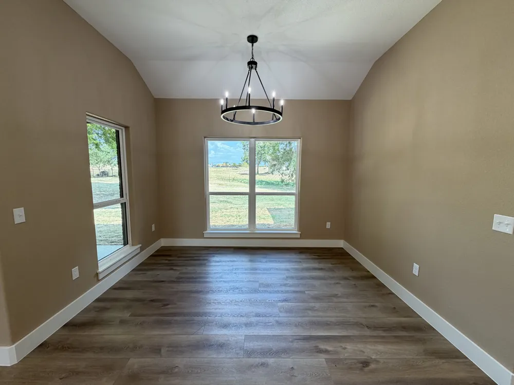 33 Wilderness Road Calera, OK 74730