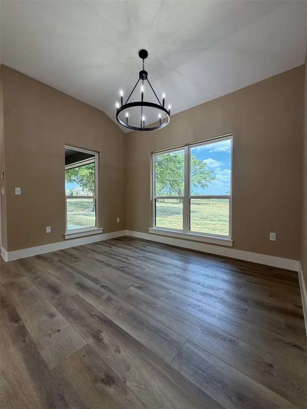 33 Wilderness Road Calera, OK 74730