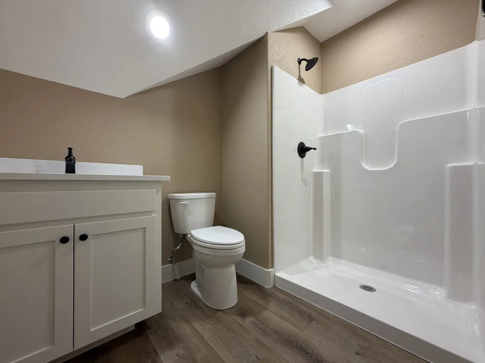33 Wilderness Road Calera, OK 74730