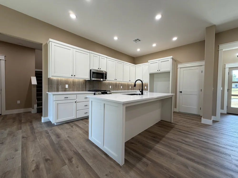 33 Wilderness Road Calera, OK 74730