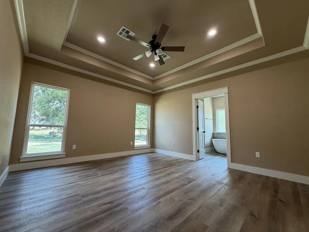 33 Wilderness Road Calera, OK 74730