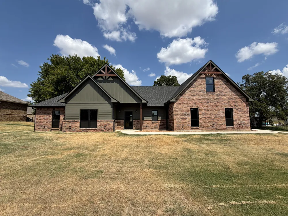 33 Wilderness Road Calera, OK 74730