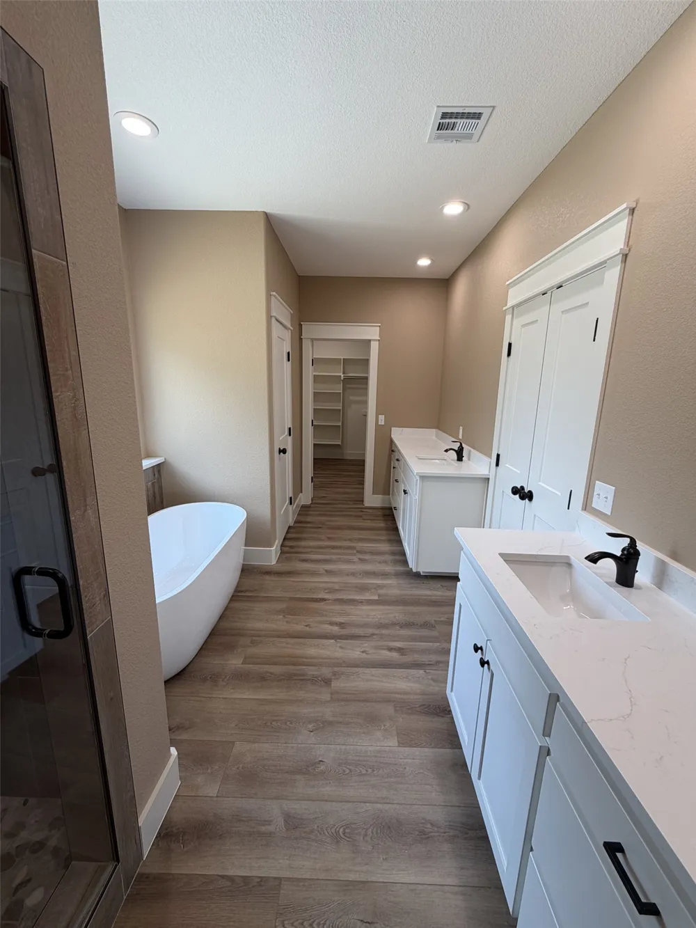 33 Wilderness Road Calera, OK 74730