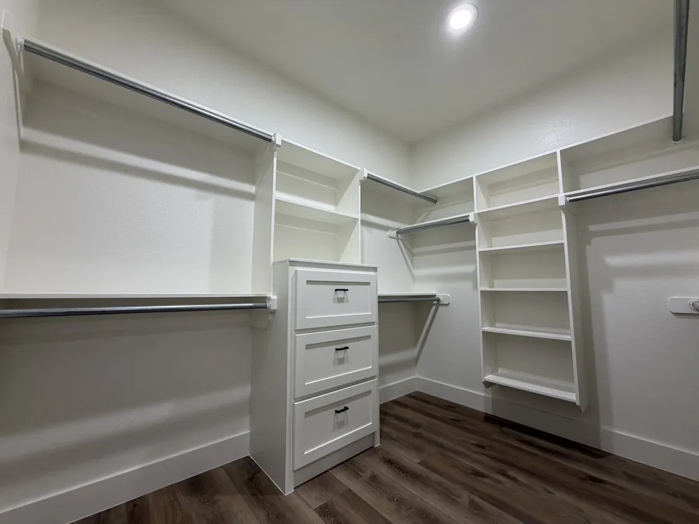 33 Wilderness Road Calera, OK 74730