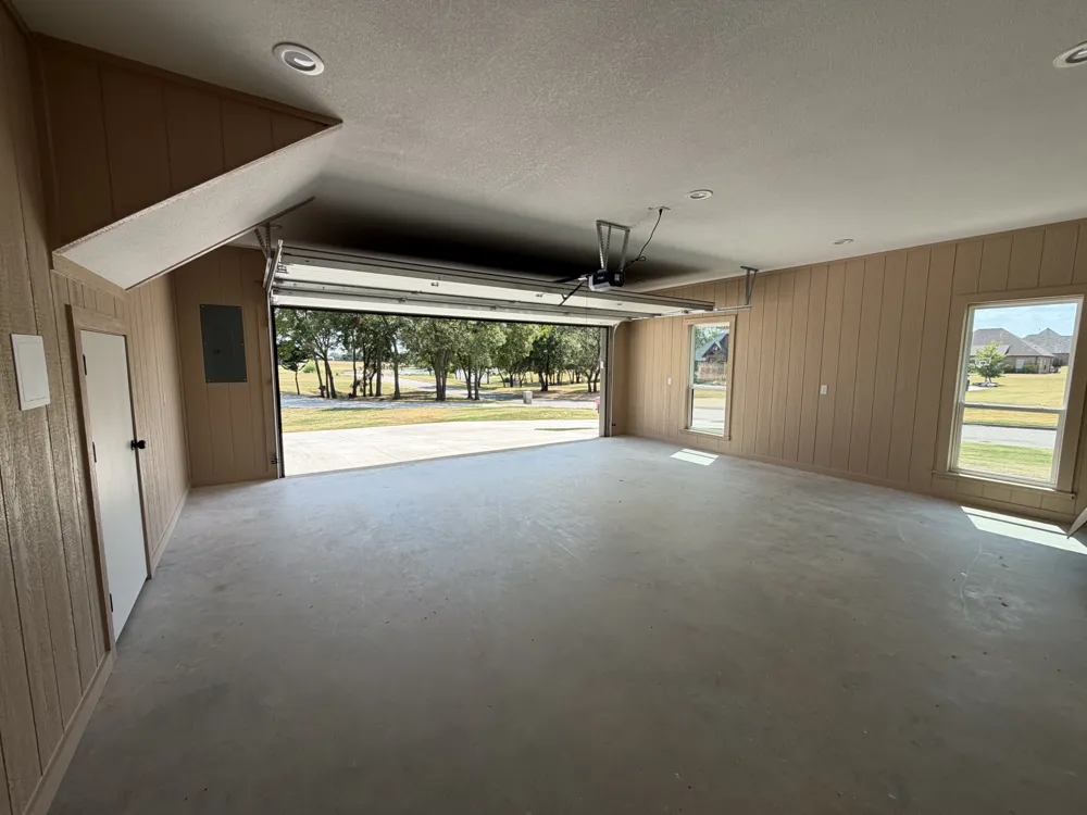 33 Wilderness Road Calera, OK 74730